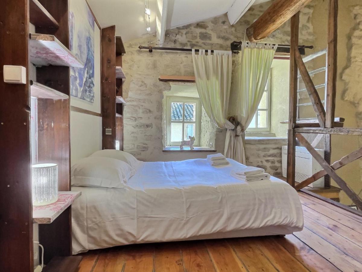 Chez Lydia - Loft Cosy, Depart Canoe A Pied, Proche Pont-Du-Gard Et Uzes Remoulins Exteriér fotografie